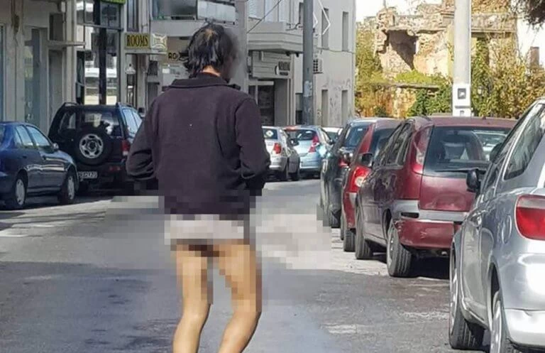 Πανικός στα Χανιά από άνδρα που κυκλοφορεί γυμνός (εικόνα)